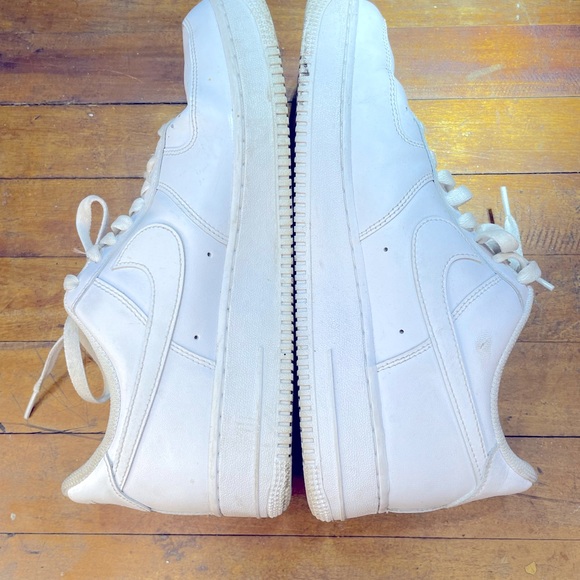 air force 1 white 9.5 mens